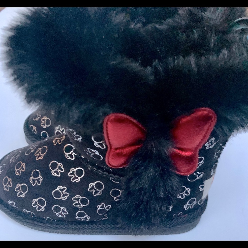 NWT Minnie Mouse Boots